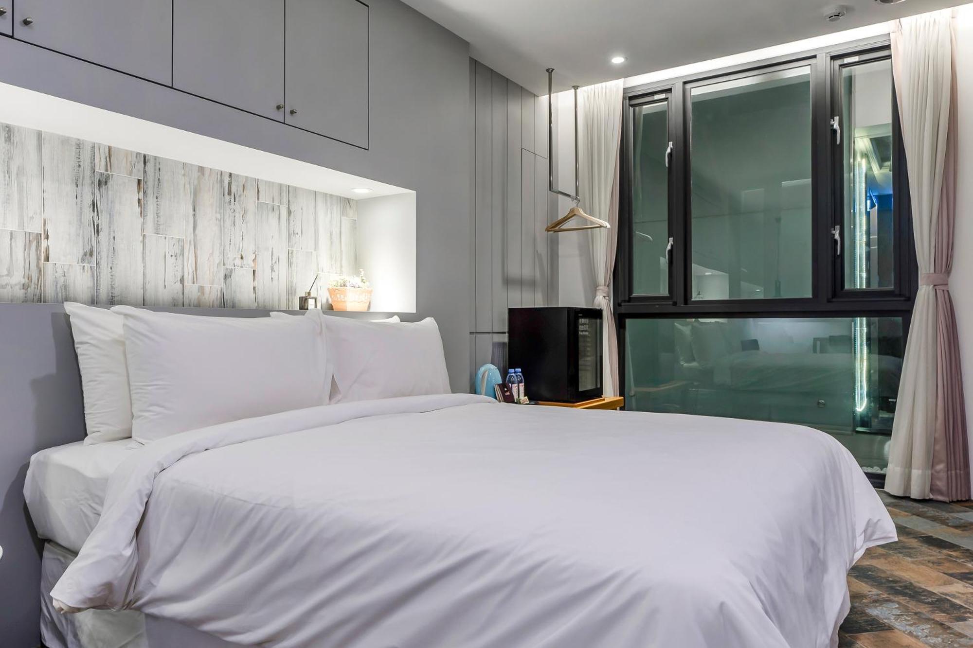 Han Yan Design Hotel Jücsi Kültér fotó